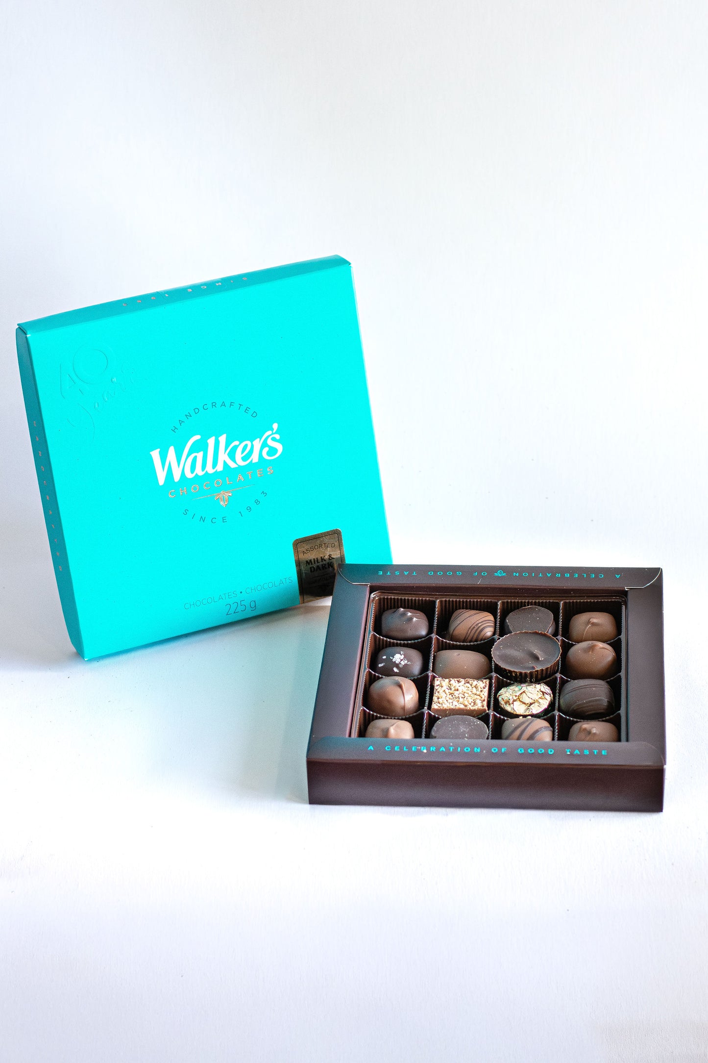 Walker’s Chocolates – Assorted Milk & Dark Collection (225g)